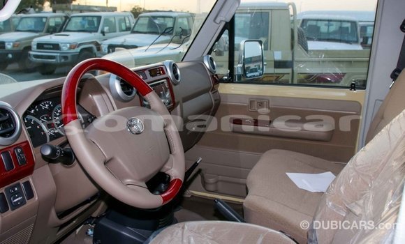 Buy Import Toyota Land Cruiser Beige Car in Import - Dubai in Dhufar Buy Import Toyota Land Cruiser Beige Car in Import - Dubai in Dhufar