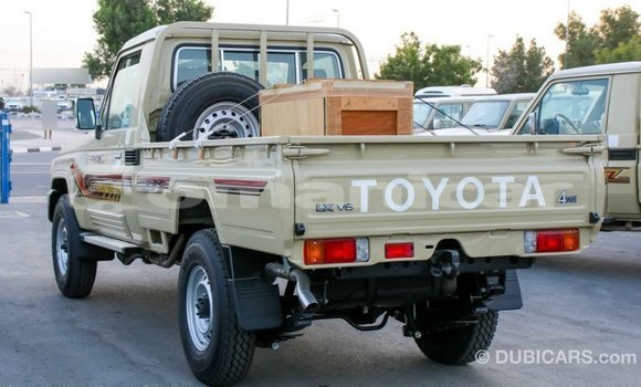 Buy Import Toyota Land Cruiser Beige Car in Import - Dubai in Dhufar Buy Import Toyota Land Cruiser Beige Car in Import - Dubai in Dhufar