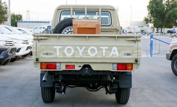 Buy Import Toyota Land Cruiser Beige Car in Import - Dubai in Dhufar Buy Import Toyota Land Cruiser Beige Car in Import - Dubai in Dhufar
