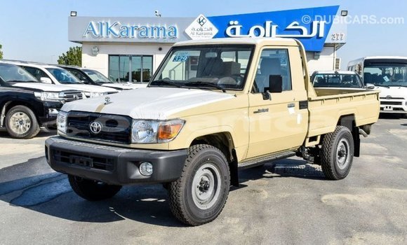 Buy Import Toyota Land Cruiser Beige Car in Import - Dubai in Dhufar Buy Import Toyota Land Cruiser Beige Car in Import - Dubai in Dhufar