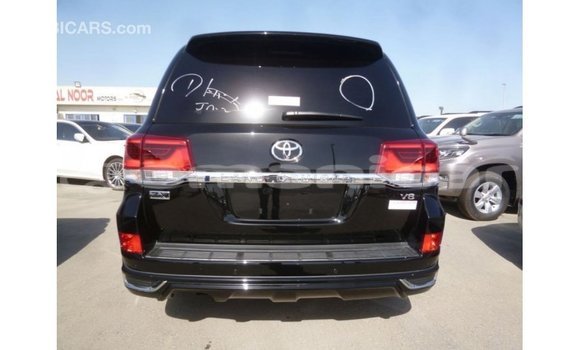 Buy Import Toyota Land Cruiser Black Car in Import - Dubai in Dhufar Buy Import Toyota Land Cruiser Black Car in Import - Dubai in Dhufar