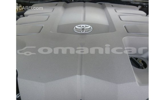 Buy Import Toyota Land Cruiser White Car in Import - Dubai in Dhufar Buy Import Toyota Land Cruiser White Car in Import - Dubai in Dhufar