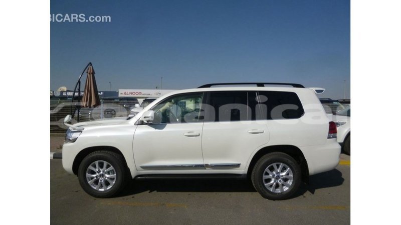Big with watermark toyota land cruiser dhufar import dubai 3291