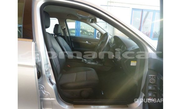 Buy Import Mercedes-Benz 200 Other Car in Import - Dubai in Dhufar Buy Import Mercedes-Benz 200 Other Car in Import - Dubai in Dhufar