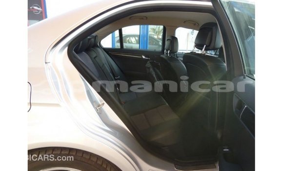 Buy Import Mercedes-Benz 200 Other Car in Import - Dubai in Dhufar Buy Import Mercedes-Benz 200 Other Car in Import - Dubai in Dhufar