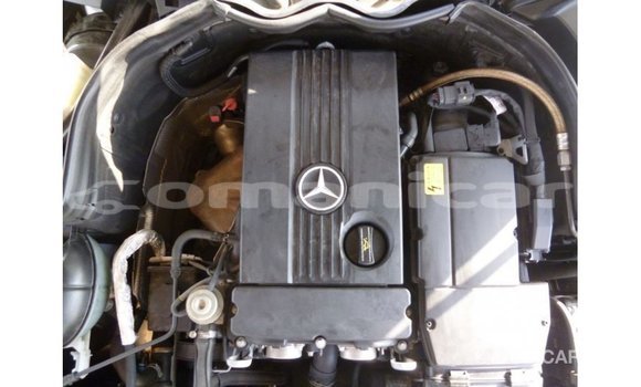 Buy Import Mercedes-Benz 200 Other Car in Import - Dubai in Dhufar Buy Import Mercedes-Benz 200 Other Car in Import - Dubai in Dhufar