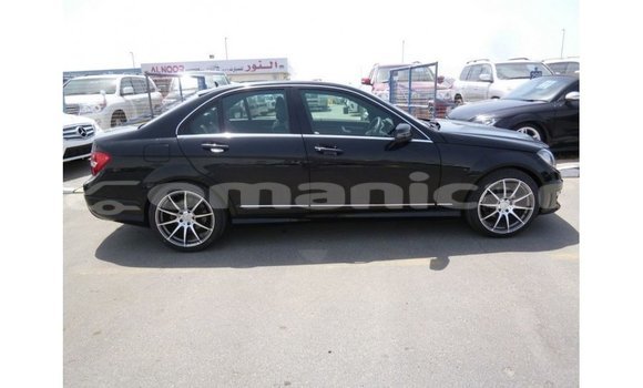 Buy Import Mercedes-Benz 200 Black Car in Import - Dubai in Dhufar Buy Import Mercedes-Benz 200 Black Car in Import - Dubai in Dhufar