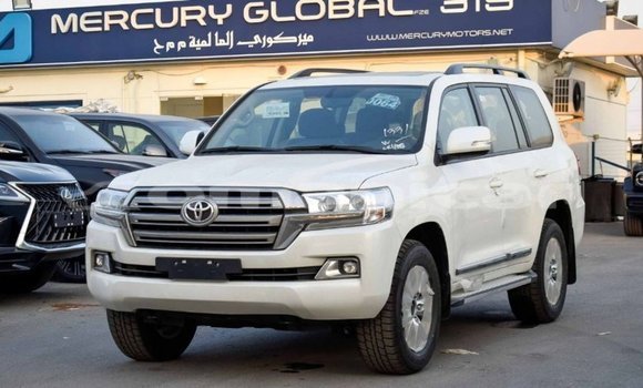Buy Import Toyota Land Cruiser White Car in Import - Dubai in Dhufar Buy Import Toyota Land Cruiser White Car in Import - Dubai in Dhufar