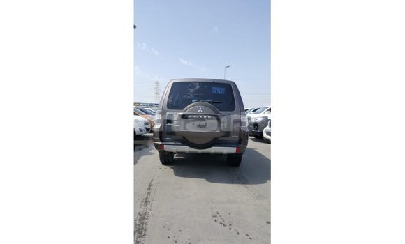 Buy Import Mitsubishi Pajero Brown Car in Import - Dubai in Dhufar Buy Import Mitsubishi Pajero Brown Car in Import - Dubai in Dhufar