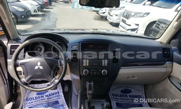 Buy Import Mitsubishi Pajero Brown Car in Import - Dubai in Dhufar Buy Import Mitsubishi Pajero Brown Car in Import - Dubai in Dhufar
