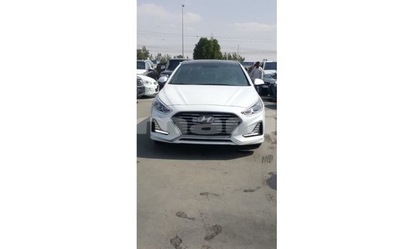 Buy Import Hyundai Sonata White Car in Import - Dubai in Dhufar Buy Import Hyundai Sonata White Car in Import - Dubai in Dhufar