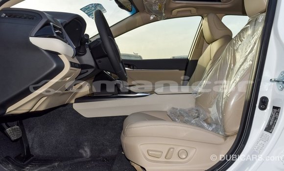 Buy Import Toyota Camry White Car in Import - Dubai in Dhufar Buy Import Toyota Camry White Car in Import - Dubai in Dhufar