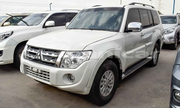 Buy Import Mitsubishi Pajero White Car in Import - Dubai in Dhufar Buy Import Mitsubishi Pajero White Car in Import - Dubai in Dhufar