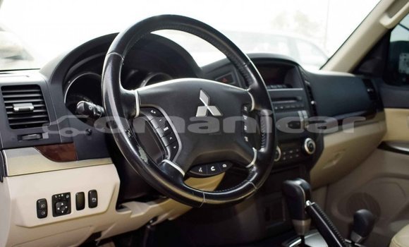Buy Import Mitsubishi Pajero White Car in Import - Dubai in Dhufar Buy Import Mitsubishi Pajero White Car in Import - Dubai in Dhufar