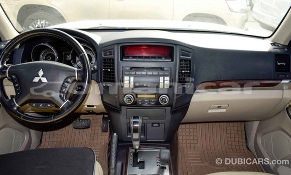 Buy Import Mitsubishi Pajero White Car in Import - Dubai in Dhufar Buy Import Mitsubishi Pajero White Car in Import - Dubai in Dhufar