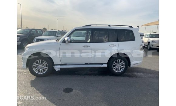 Buy Import Mitsubishi Pajero White Car in Import - Dubai in Dhufar Buy Import Mitsubishi Pajero White Car in Import - Dubai in Dhufar