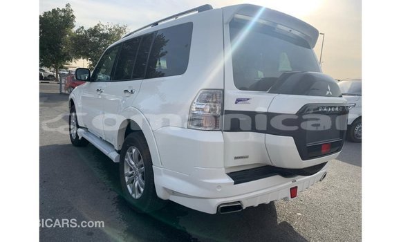Buy Import Mitsubishi Pajero White Car in Import - Dubai in Dhufar Buy Import Mitsubishi Pajero White Car in Import - Dubai in Dhufar