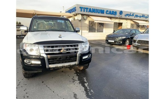 Buy Import Mitsubishi Pajero Black Car in Import - Dubai in Dhufar Buy Import Mitsubishi Pajero Black Car in Import - Dubai in Dhufar