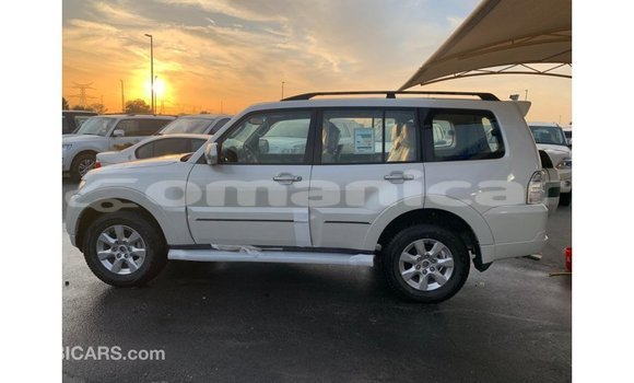 Buy Import Mitsubishi Pajero Black Car in Import - Dubai in Dhufar Buy Import Mitsubishi Pajero Black Car in Import - Dubai in Dhufar
