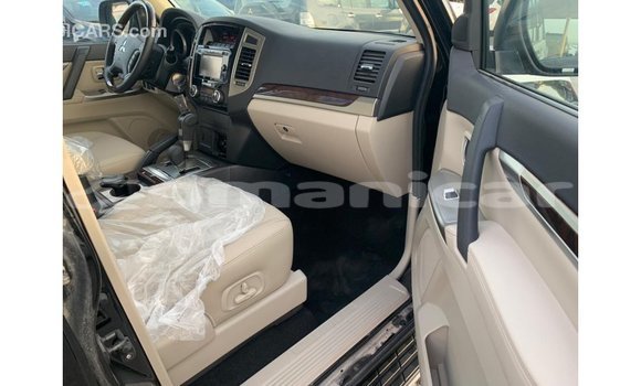 Buy Import Mitsubishi Pajero Black Car in Import - Dubai in Dhufar Buy Import Mitsubishi Pajero Black Car in Import - Dubai in Dhufar