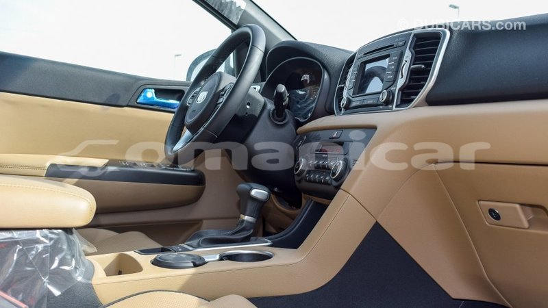 Big with watermark kia sportage dhufar import dubai 3324