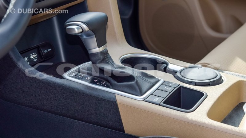 Big with watermark kia sportage dhufar import dubai 3324