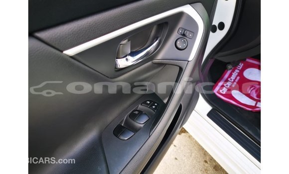 Buy Import Nissan Altima White Car in Import - Dubai in Dhufar Buy Import Nissan Altima White Car in Import - Dubai in Dhufar