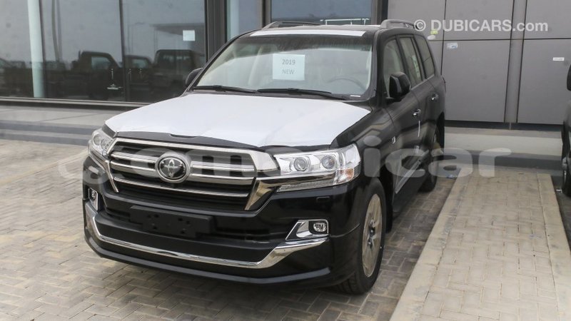 Big with watermark toyota land cruiser dhufar import dubai 3329