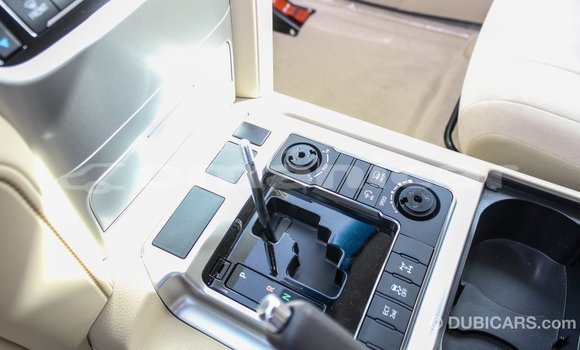 Buy Import Toyota Land Cruiser White Car in Import - Dubai in Dhufar Buy Import Toyota Land Cruiser White Car in Import - Dubai in Dhufar