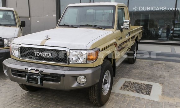 Buy Import Toyota Land Cruiser Beige Car in Import - Dubai in Dhufar Buy Import Toyota Land Cruiser Beige Car in Import - Dubai in Dhufar