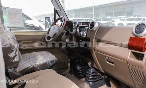 Buy Import Toyota Land Cruiser Beige Car in Import - Dubai in Dhufar Buy Import Toyota Land Cruiser Beige Car in Import - Dubai in Dhufar