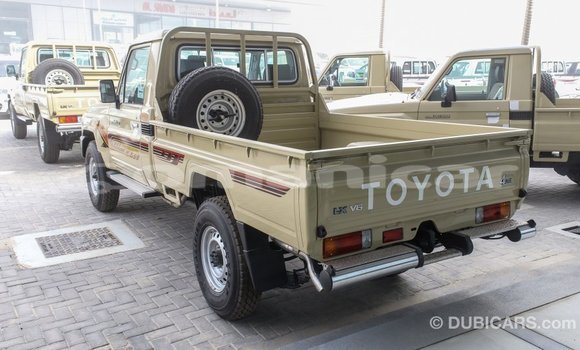 Buy Import Toyota Land Cruiser Beige Car in Import - Dubai in Dhufar Buy Import Toyota Land Cruiser Beige Car in Import - Dubai in Dhufar