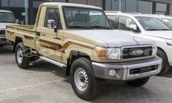 Buy Import Toyota Land Cruiser Beige Car in Import - Dubai in Dhufar Buy Import Toyota Land Cruiser Beige Car in Import - Dubai in Dhufar