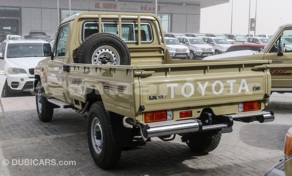 Buy Import Toyota Land Cruiser Beige Car in Import - Dubai in Dhufar Buy Import Toyota Land Cruiser Beige Car in Import - Dubai in Dhufar
