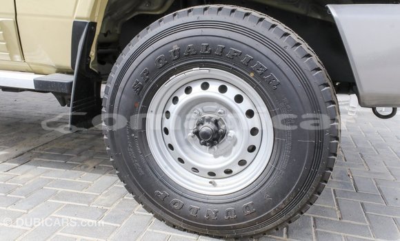 Buy Import Toyota Land Cruiser Beige Car in Import - Dubai in Dhufar Buy Import Toyota Land Cruiser Beige Car in Import - Dubai in Dhufar