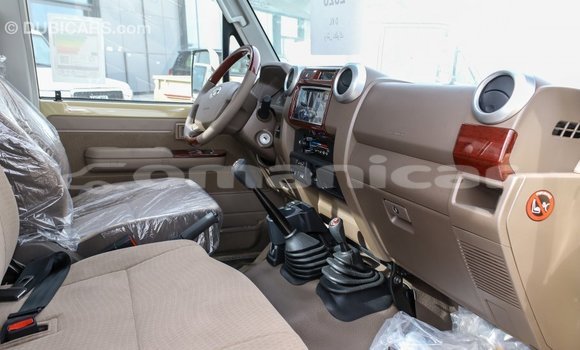 Buy Import Toyota Land Cruiser Beige Car in Import - Dubai in Dhufar Buy Import Toyota Land Cruiser Beige Car in Import - Dubai in Dhufar