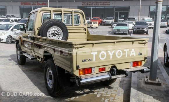 Buy Import Toyota Land Cruiser Beige Car in Import - Dubai in Dhufar Buy Import Toyota Land Cruiser Beige Car in Import - Dubai in Dhufar