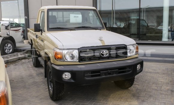 Buy Import Toyota Land Cruiser Beige Car in Import - Dubai in Dhufar Buy Import Toyota Land Cruiser Beige Car in Import - Dubai in Dhufar