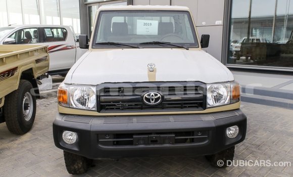 Buy Import Toyota Land Cruiser Beige Car in Import - Dubai in Dhufar Buy Import Toyota Land Cruiser Beige Car in Import - Dubai in Dhufar