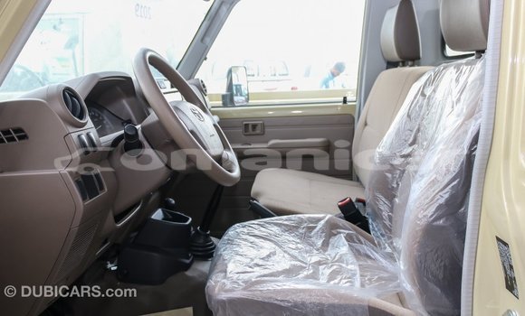 Buy Import Toyota Land Cruiser Beige Car in Import - Dubai in Dhufar Buy Import Toyota Land Cruiser Beige Car in Import - Dubai in Dhufar