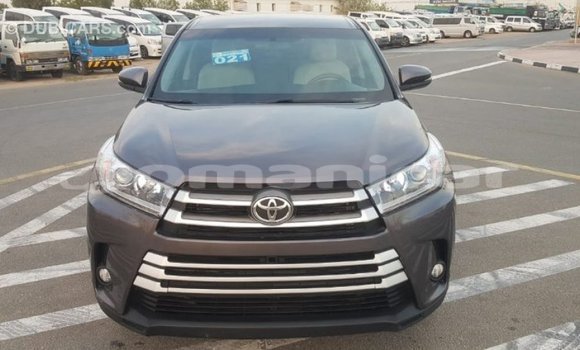 Buy Import Toyota Highlander Other Car in Import - Dubai in Dhufar Buy Import Toyota Highlander Other Car in Import - Dubai in Dhufar