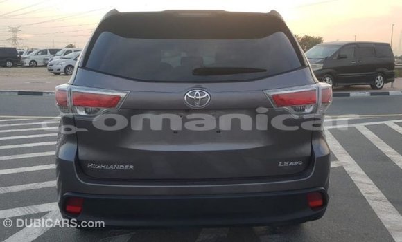 Buy Import Toyota Highlander Other Car in Import - Dubai in Dhufar Buy Import Toyota Highlander Other Car in Import - Dubai in Dhufar