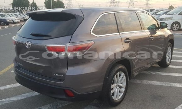 Buy Import Toyota Highlander Other Car in Import - Dubai in Dhufar Buy Import Toyota Highlander Other Car in Import - Dubai in Dhufar