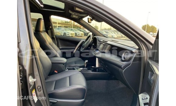 Buy Import Toyota 4Runner Other Car in Import - Dubai in Dhufar Buy Import Toyota 4Runner Other Car in Import - Dubai in Dhufar