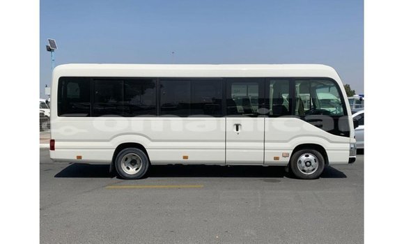 Buy Import Toyota Coaster White Car in Import - Dubai in Dhufar Buy Import Toyota Coaster White Car in Import - Dubai in Dhufar