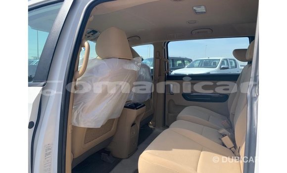 Buy Import Kia Carnival White Car in Import - Dubai in Dhufar Buy Import Kia Carnival White Car in Import - Dubai in Dhufar