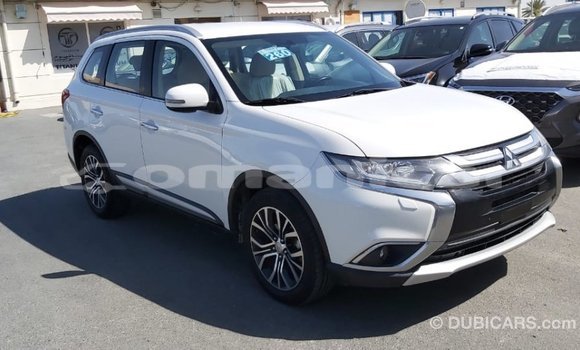 Buy Import Mitsubishi Outlander White Car in Import - Dubai in Dhufar Buy Import Mitsubishi Outlander White Car in Import - Dubai in Dhufar