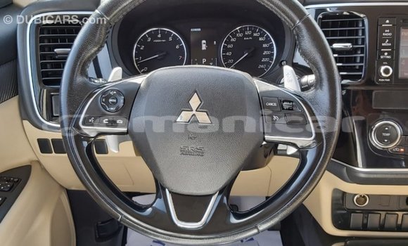 Buy Import Mitsubishi Outlander White Car in Import - Dubai in Dhufar Buy Import Mitsubishi Outlander White Car in Import - Dubai in Dhufar
