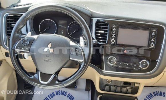 Buy Import Mitsubishi Outlander White Car in Import - Dubai in Dhufar Buy Import Mitsubishi Outlander White Car in Import - Dubai in Dhufar