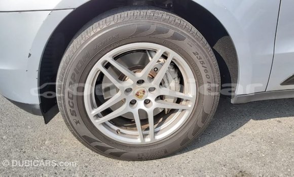 Buy Import Porsche Macan Other Car in Import - Dubai in Dhufar Buy Import Porsche Macan Other Car in Import - Dubai in Dhufar